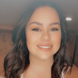 Meet your Posher, Kaitlyn